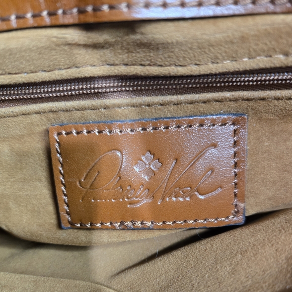 Patricia Nash Irving Leather Bucket Bag - Picture 7 of 8